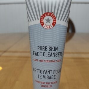 First Aid Beauty Pure Skin Face Cleanser
